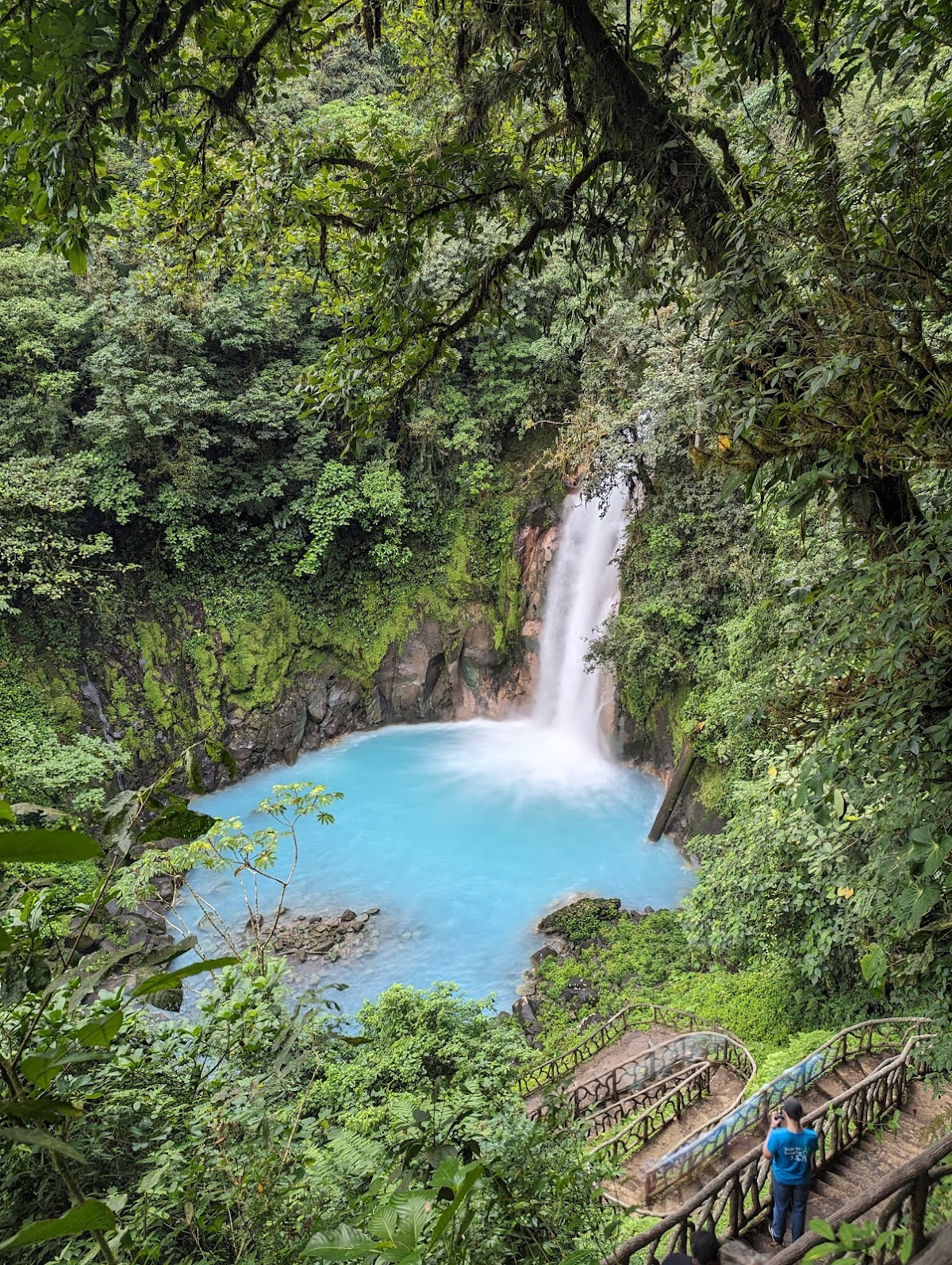 Río Celeste, Arenal – Norte — Costa Rica Travel TV